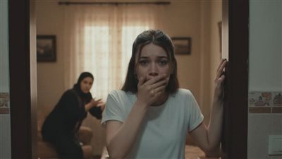 كانت واقفه في المطبخ بتعمل الاكل 